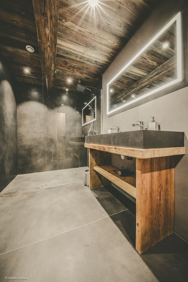 Chalet Bovard, Chalet Spencer, shower room, Châtel family vacations ski snow sun mountain