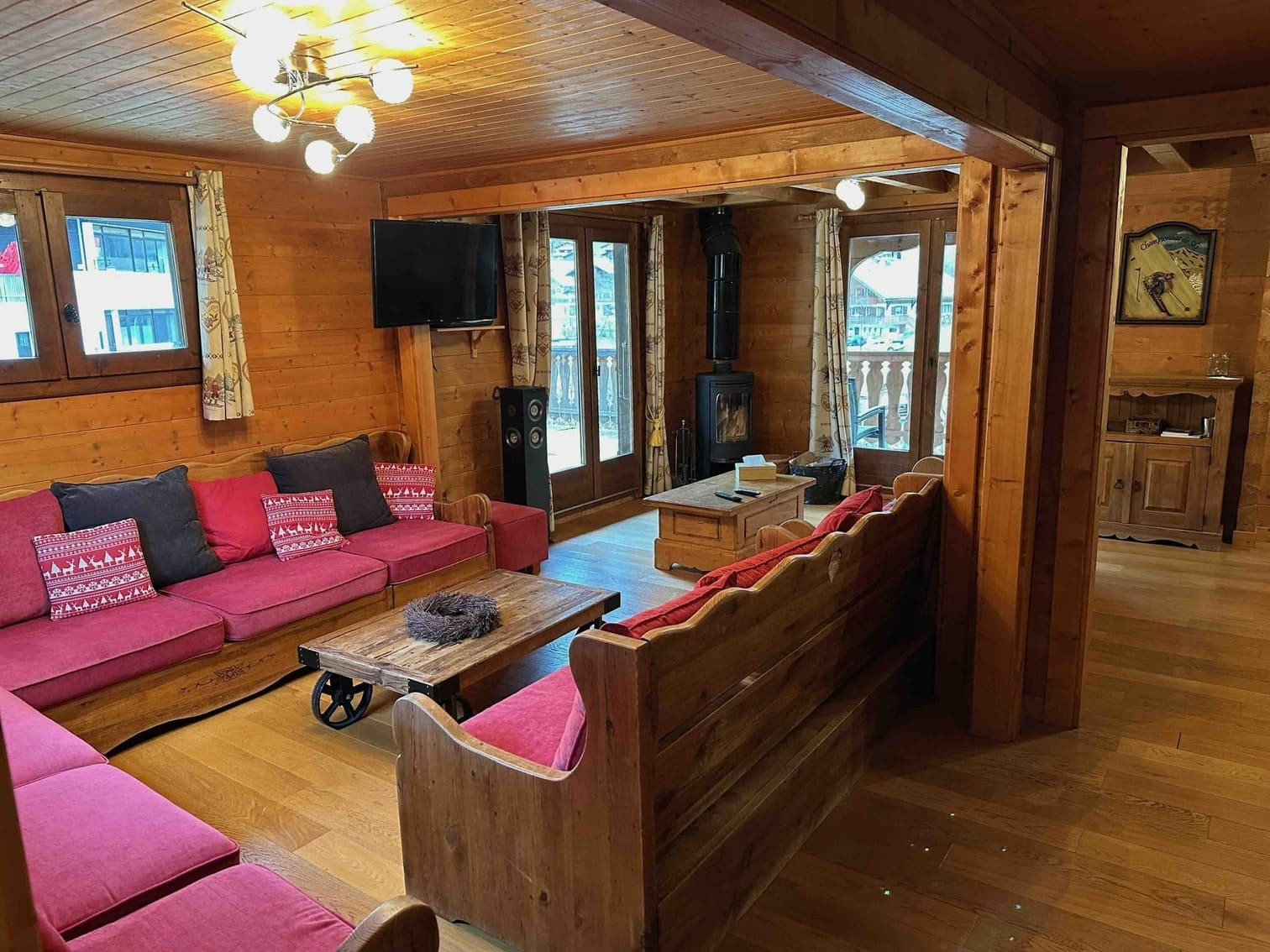 Chalet Braconnier, Salon avec cheminée, Châtel Linga