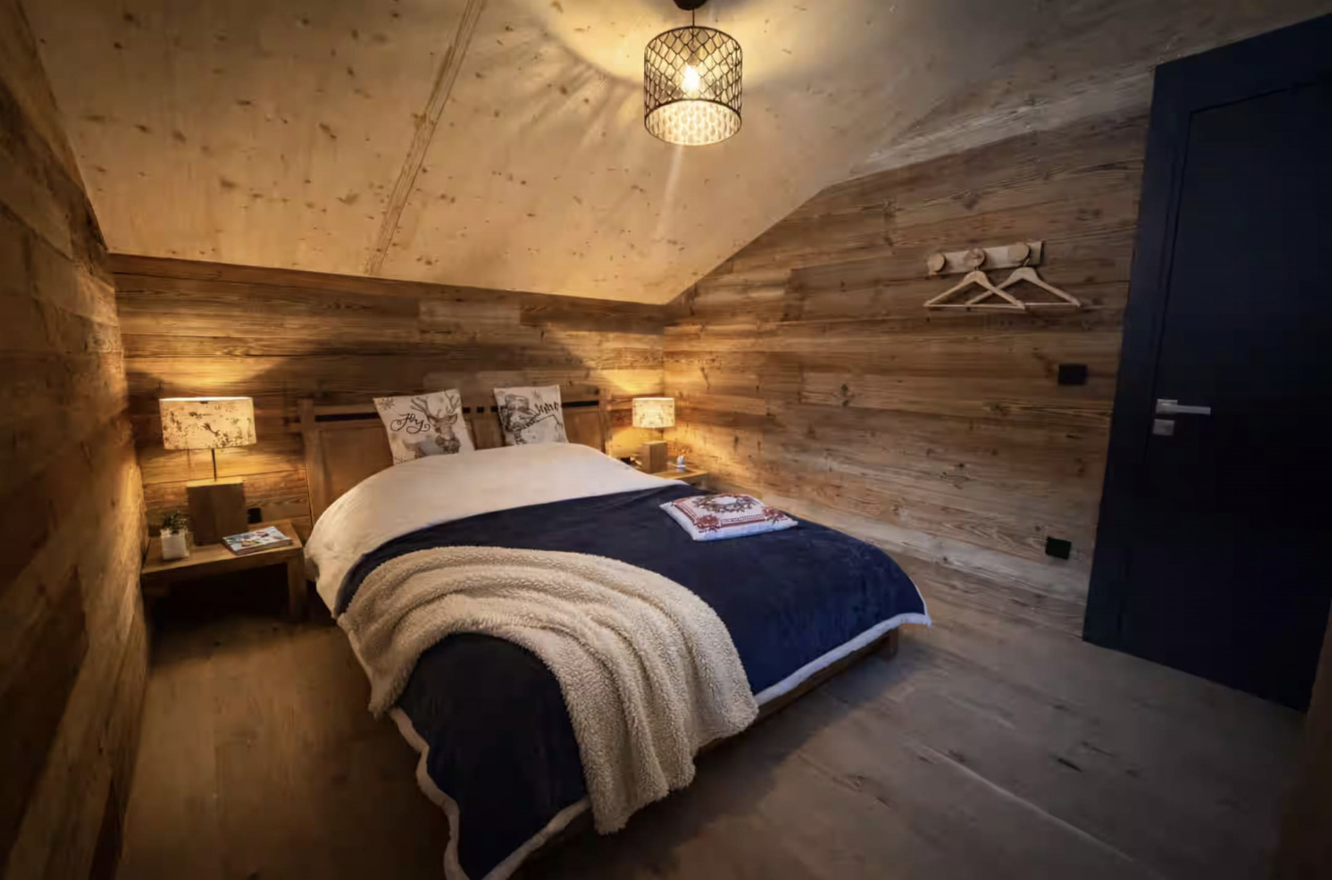 Chalet Chalentina, Double bedroom, Chatel, Sun Holiday