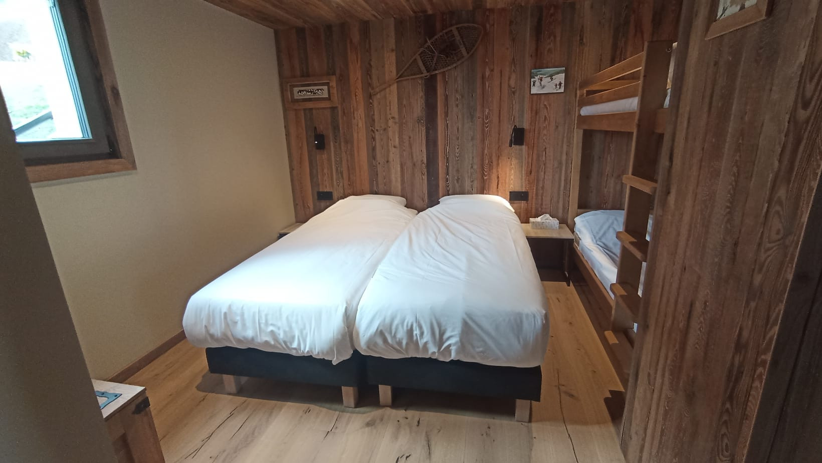 Chalet, single room, skiing, mountains, snow, sun, Châtel