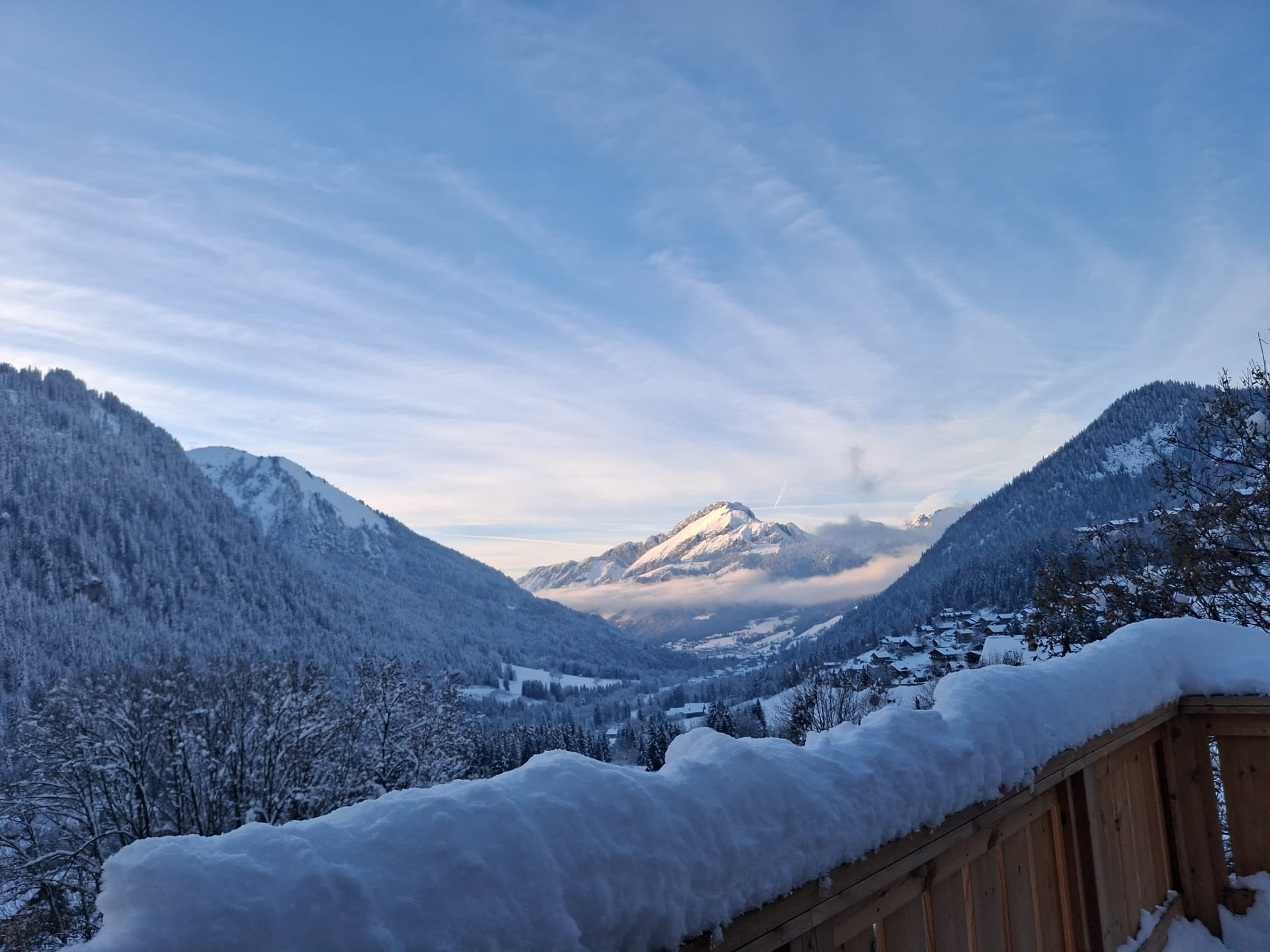 Chalet de la fiolaz à Châtel, magnifique vue sur la vallée d'Abondance Chalet de la fiolaz à Châtel, magnifique vue sur la vallée d'Abondance