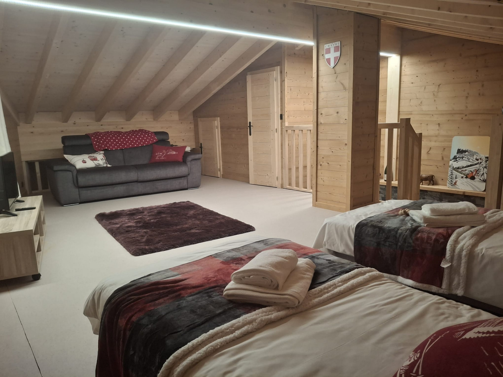 Chalet de la fiolaz à Châtel, mezzanine avec convertible Chalet de la fiolaz à Châtel, mezzanine avec convertible