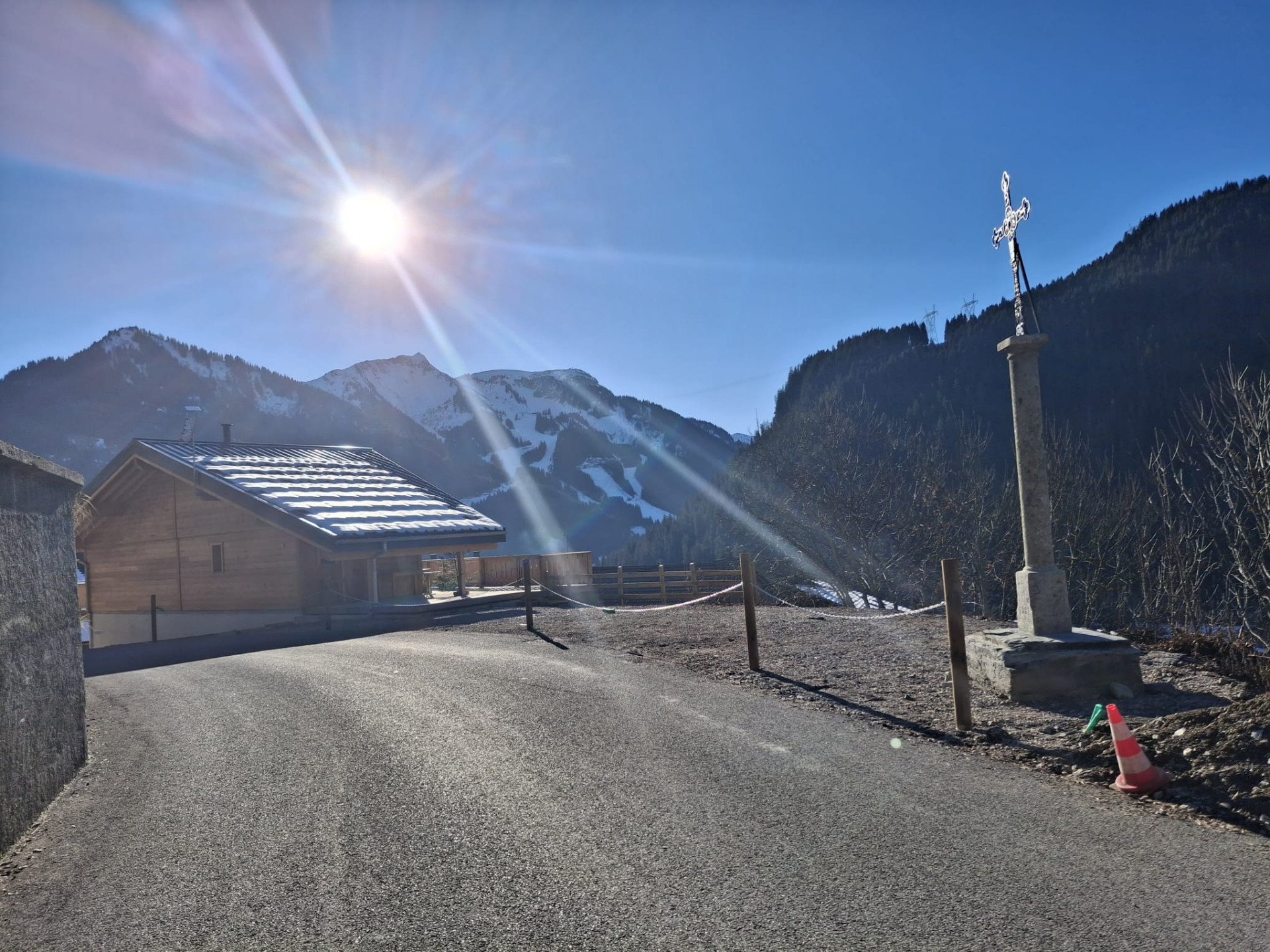 Chalet de la fiolaz à Châtel, parking extérieur