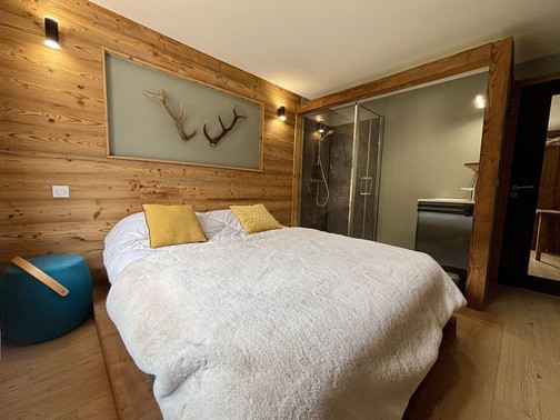 Chalet de la Plane, Double bedroom, Chatel Reservation