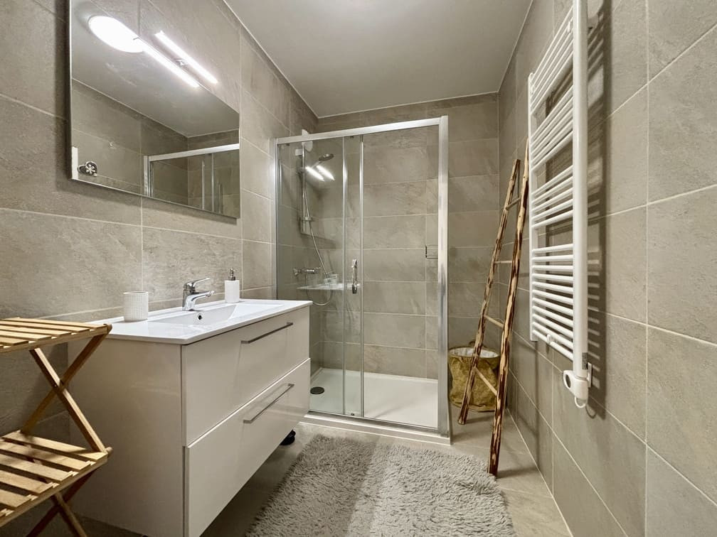 Chalet des Freinets, Appartement 201A, Châtel, Salle de douche, Air pur Chalet des Freinets, Appartement 201A, Châtel, Salle de douche, Air pur