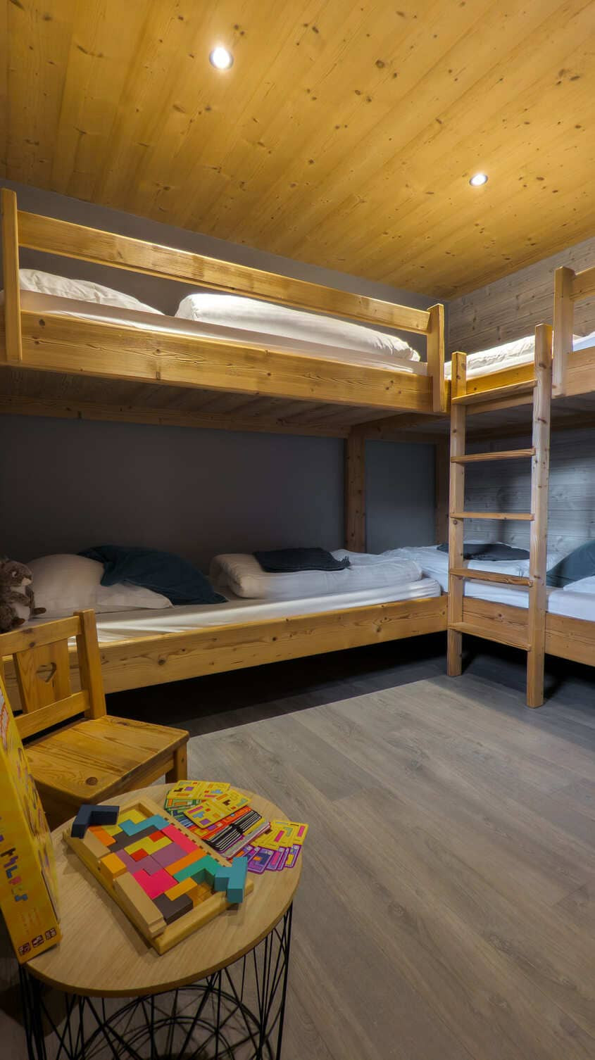 Chalet Entre Vous, Bedroom bunk beds, Chatel Mountain village
