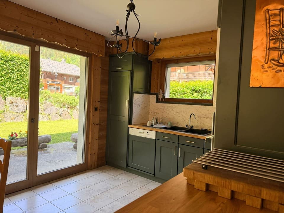 Chalet Fifine, Kitchen, Chatel Ski pass