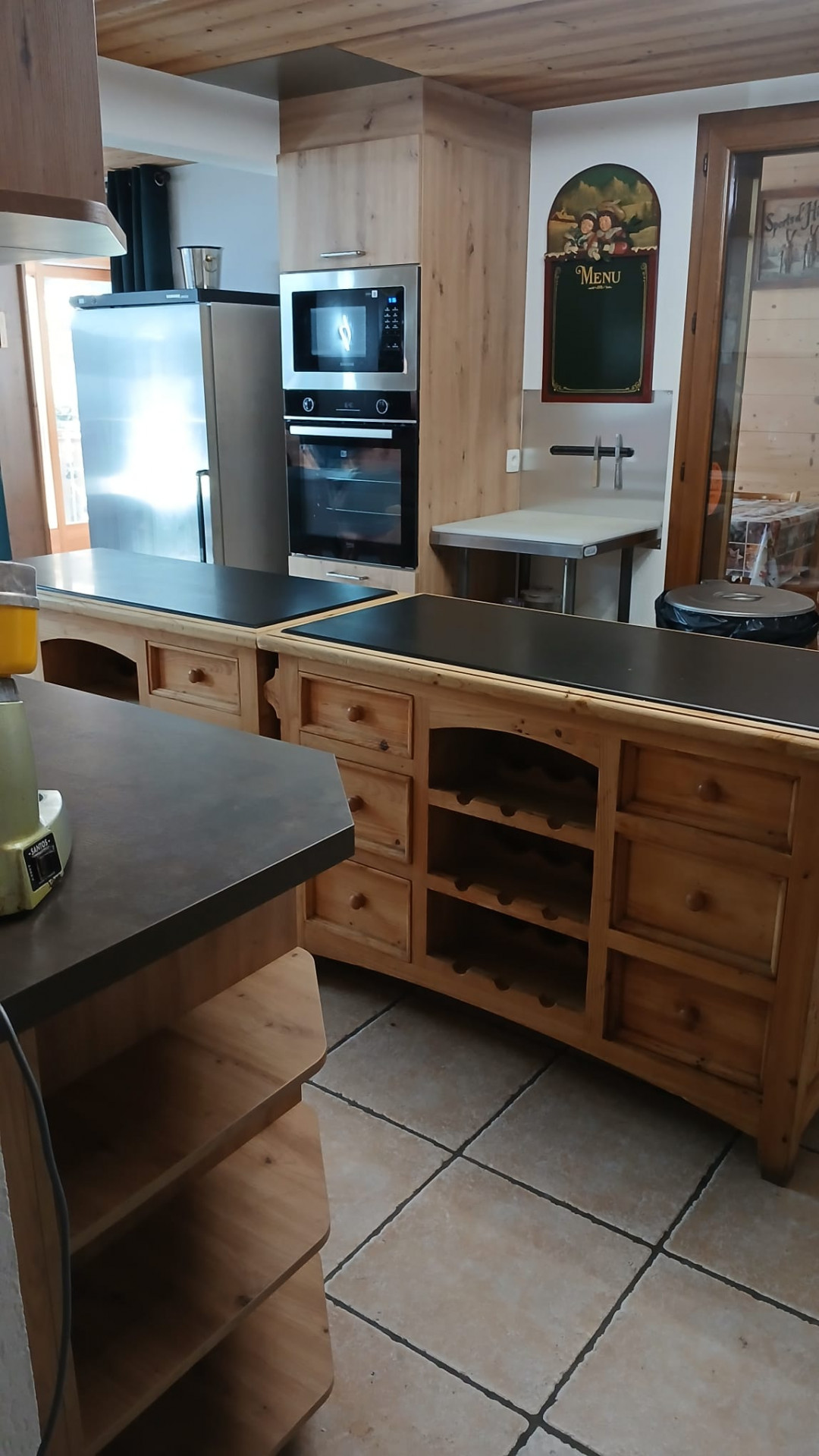 Chalet L'Orée du lac, Cuisine, Châtel, Forfaits ski Chalet L'Orée du lac, Cuisine, Châtel, Forfaits ski