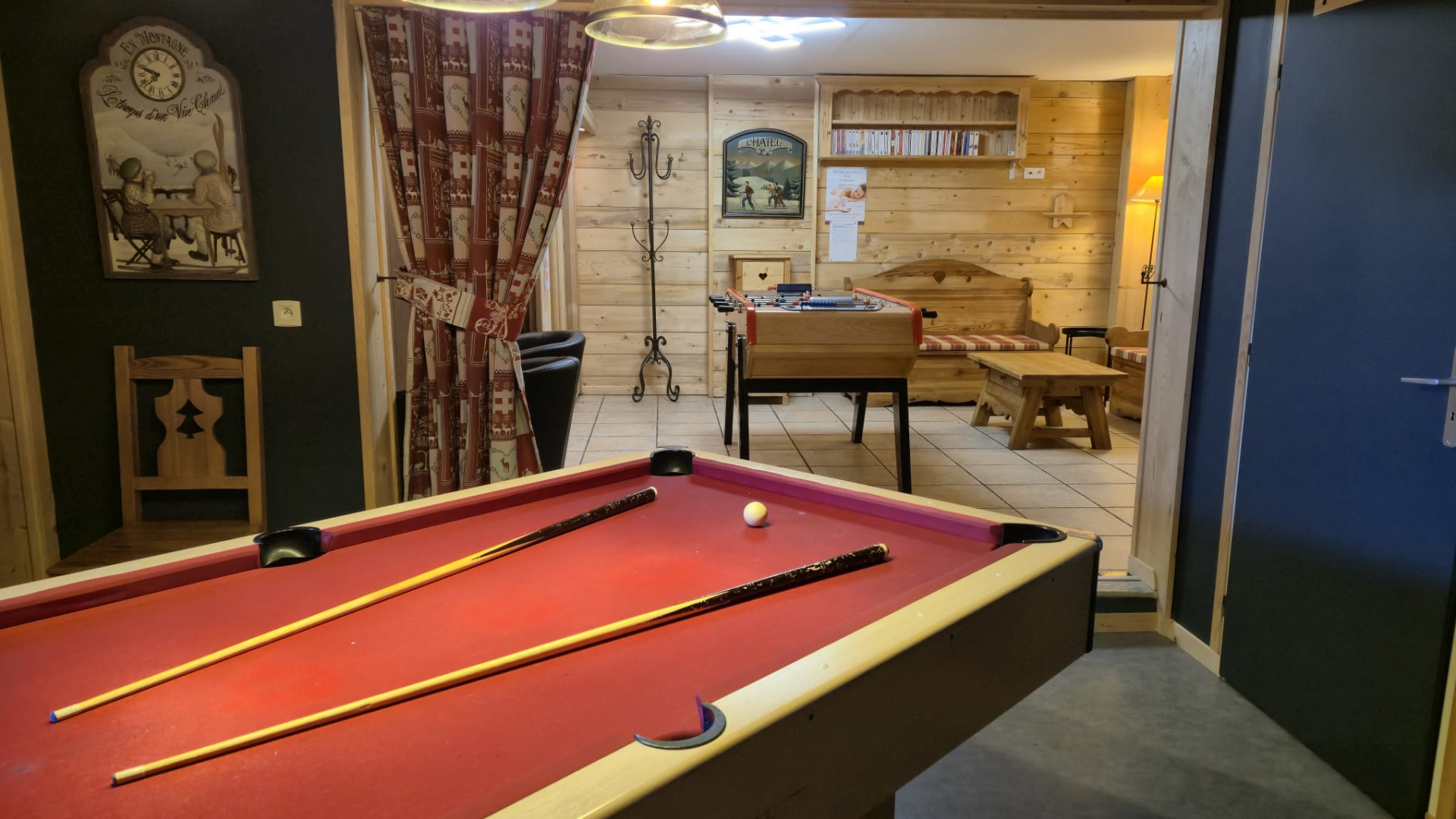 Chalet L'Orée du lac, Salle de jeux, Châtel, Châtel Réservation Chalet L'Orée du lac, Salle de jeux, Châtel, Châtel Réservation