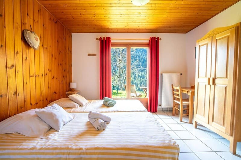 Chalet la Savoyarde, Double bedroom, Chatel 74390