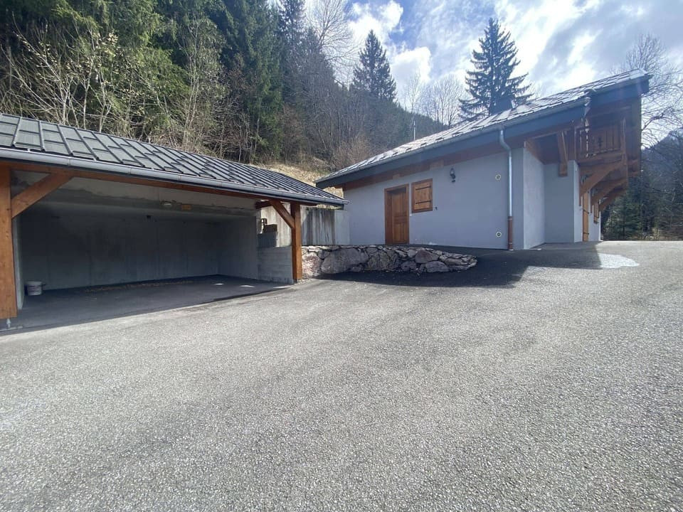 Chalet Le Cerf, Châtel, Parking, Fondue savoyarde 74
