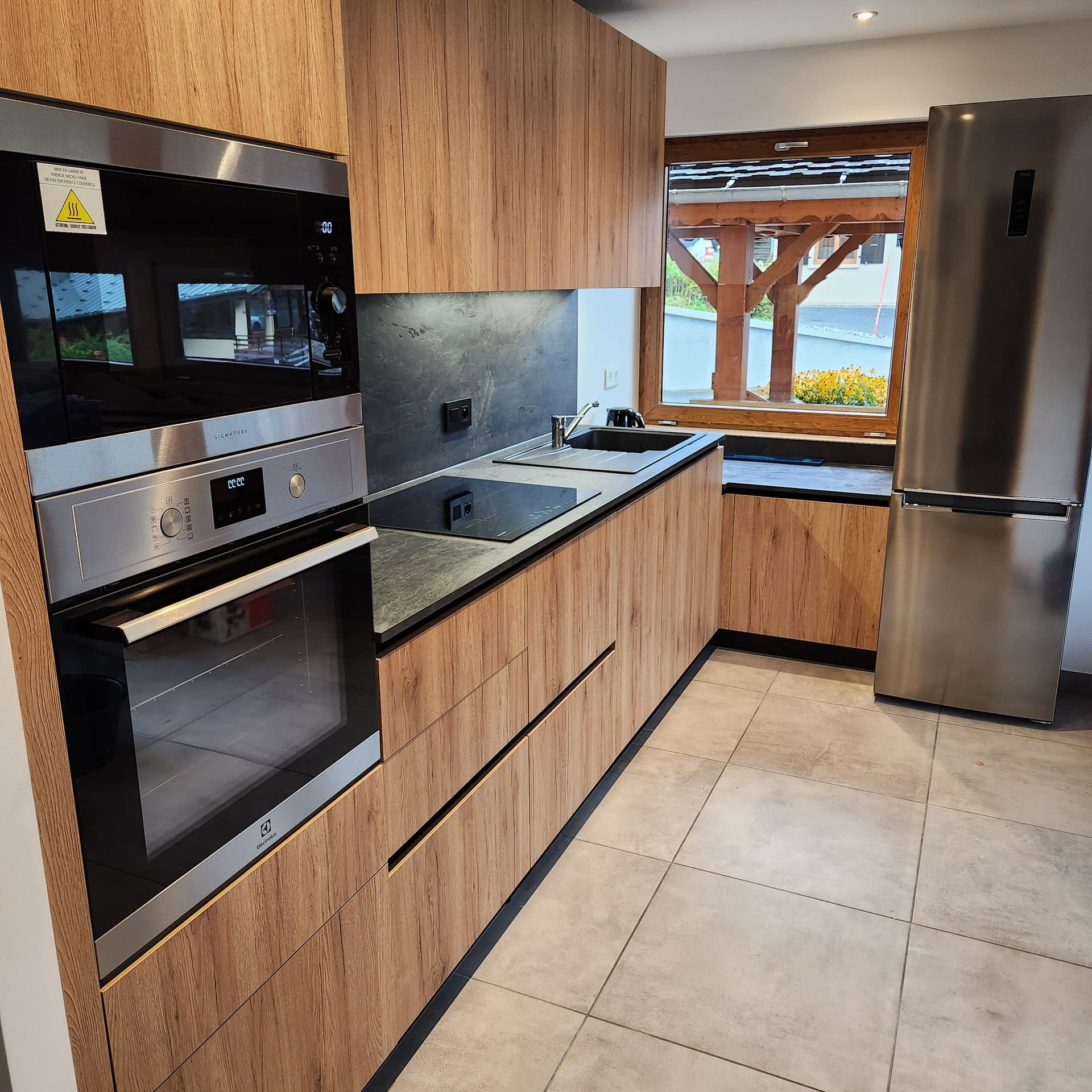 Chalet Le Choucas, Chatel, Kitchen, Skiing area 74390