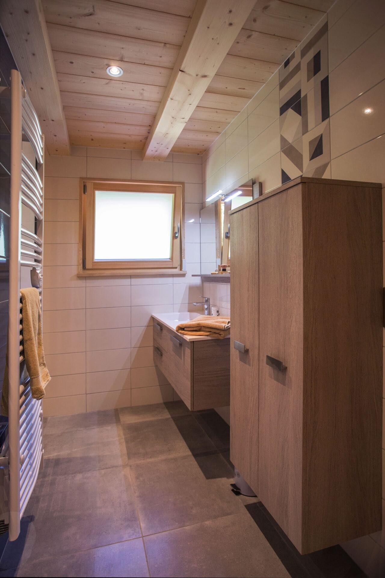 Chalet le Savoyard, Shower room 1, Châtel Portes du Soleil Ski area