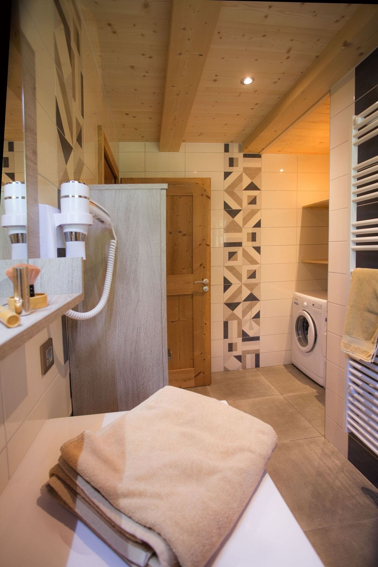 Chalet le Savoyard, Shower room 1, Châtel Portes du Soleil