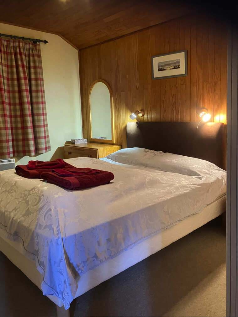 Chalet les Carlines, Top, Double bedroom, Chatel, Friends Holidays Chalet les Carlines, Top, Double bedroom, Chatel, Friends Holidays