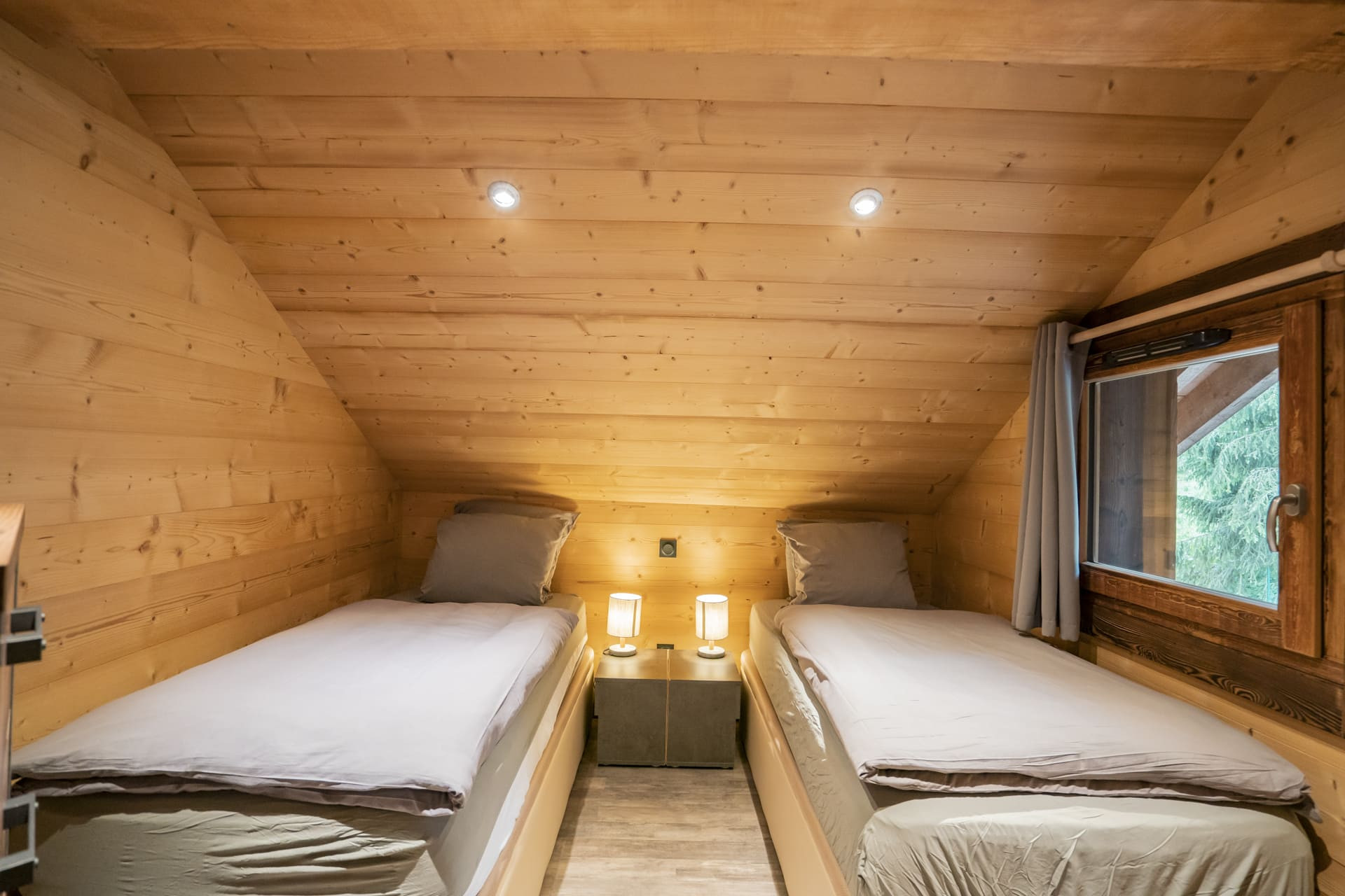 Chalet les Cerfs, Apartment 10 people, Bedroom 2 single beds, Châtel Linga