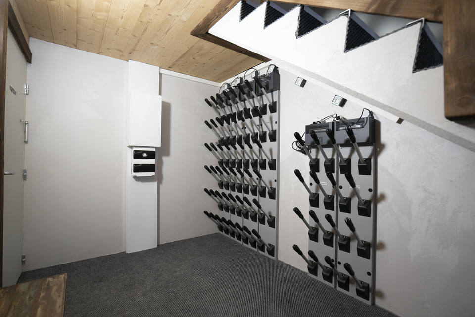 Chalet les Cerfs, Appartement 7 personnes, Local à skis avec sèche chaussures, Châtel