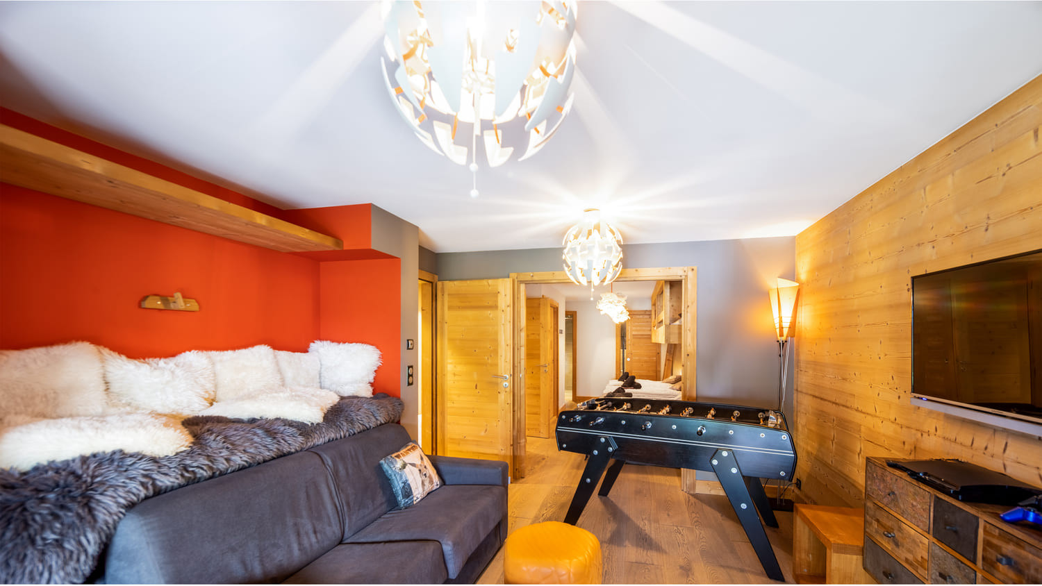 Chalet Les Laurentides, Chatel, Table football, Snowflakes