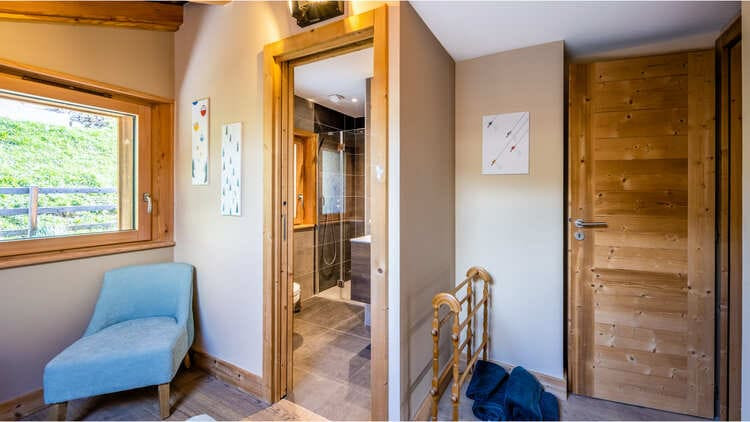Chalet Les Laurentides, Chatel, Bedroom with shower room, Ski slopes