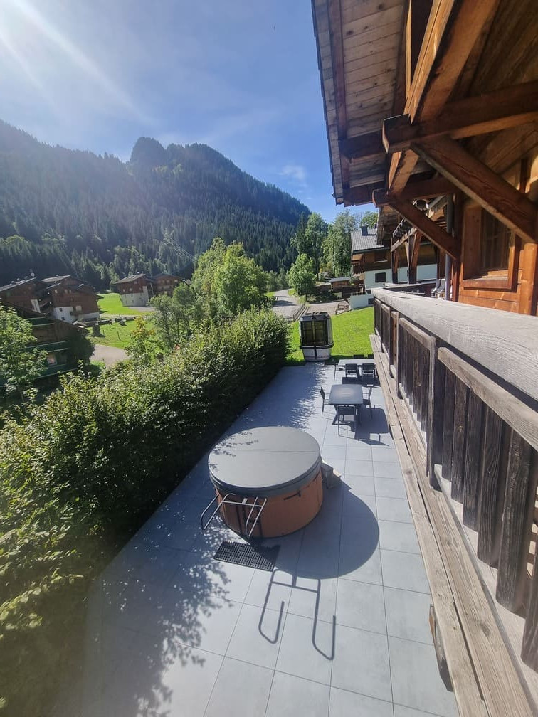 Les Romains Chalet, hot tub, Châtel, Haute-Savoie