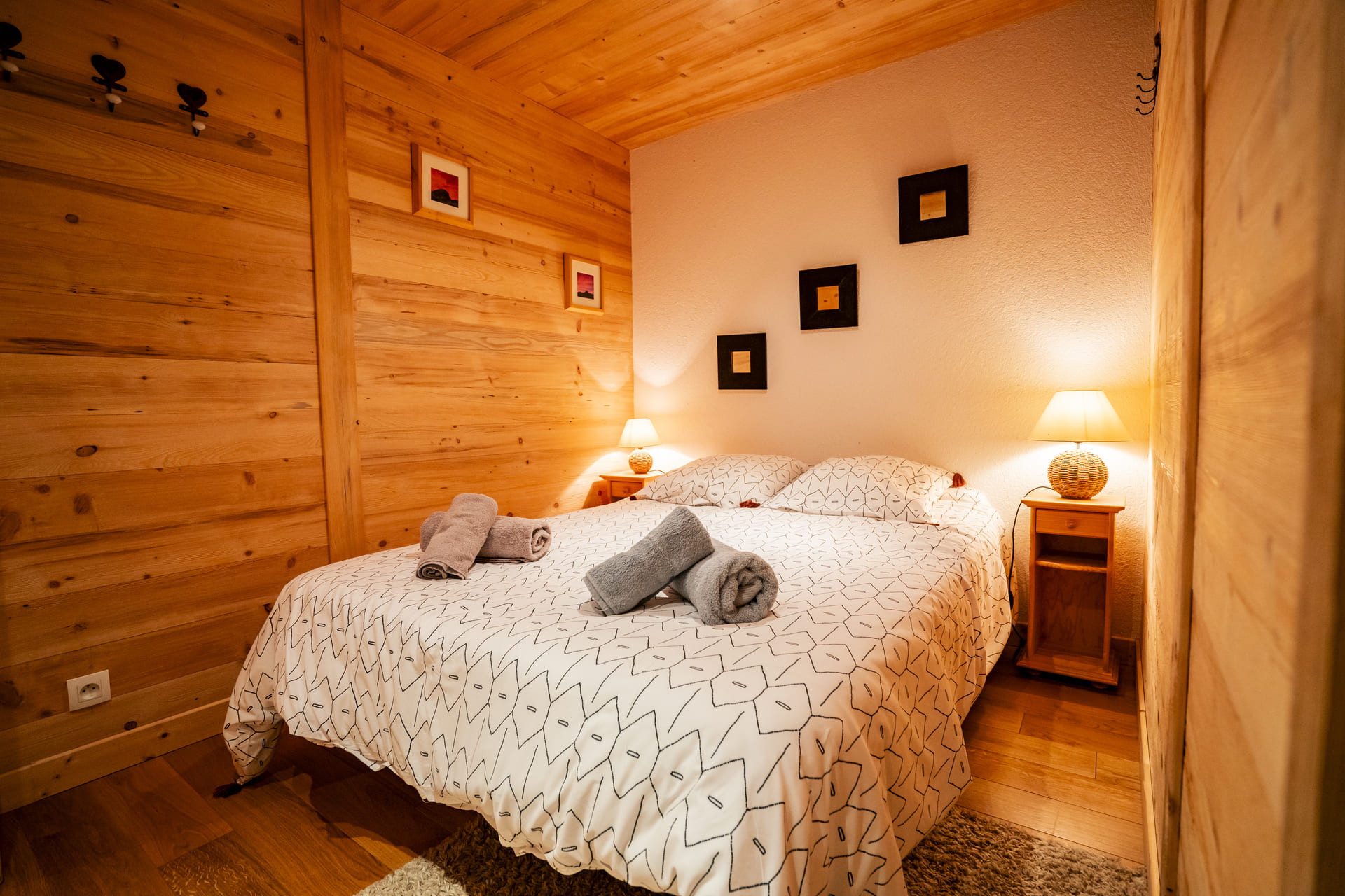 Chalet Tournesols, Bedroom 1 double bed, Châtel Portes du Soleil