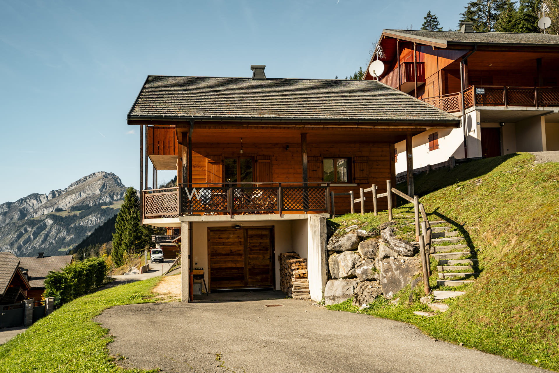 Chalet Tournesols, The chalet, Châtel Booking