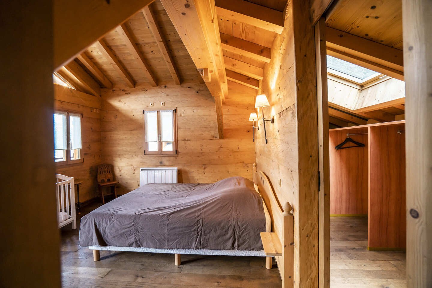 Chalet Lou Bochu, chambre lit double, Châtel Haute-Savoie