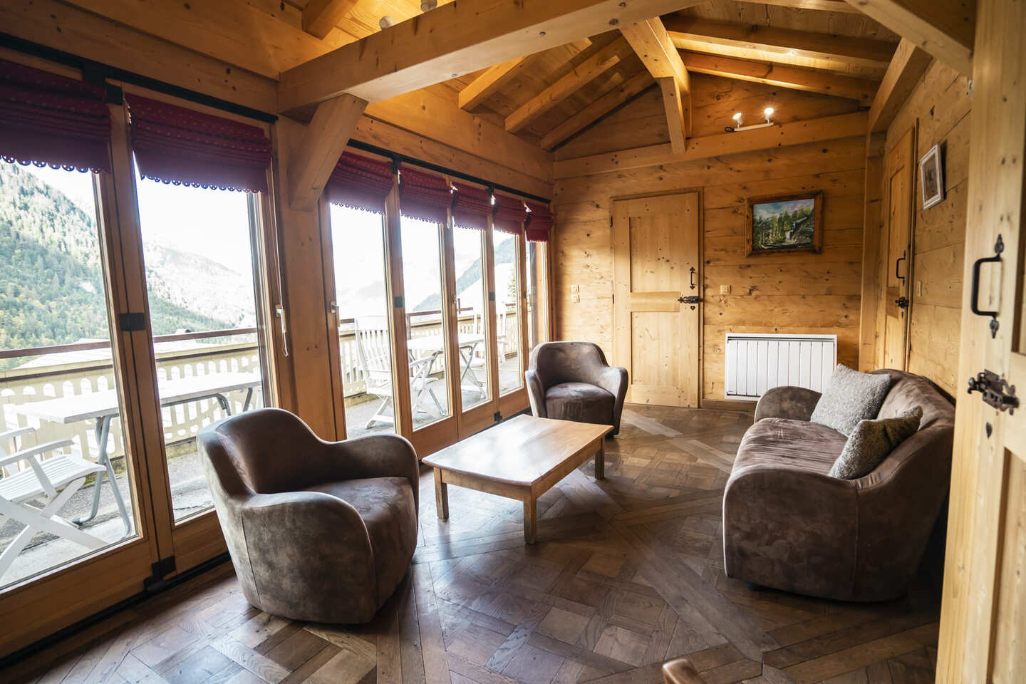 Chalet Lou Bochu, salon avec vue, famille vacance montagne