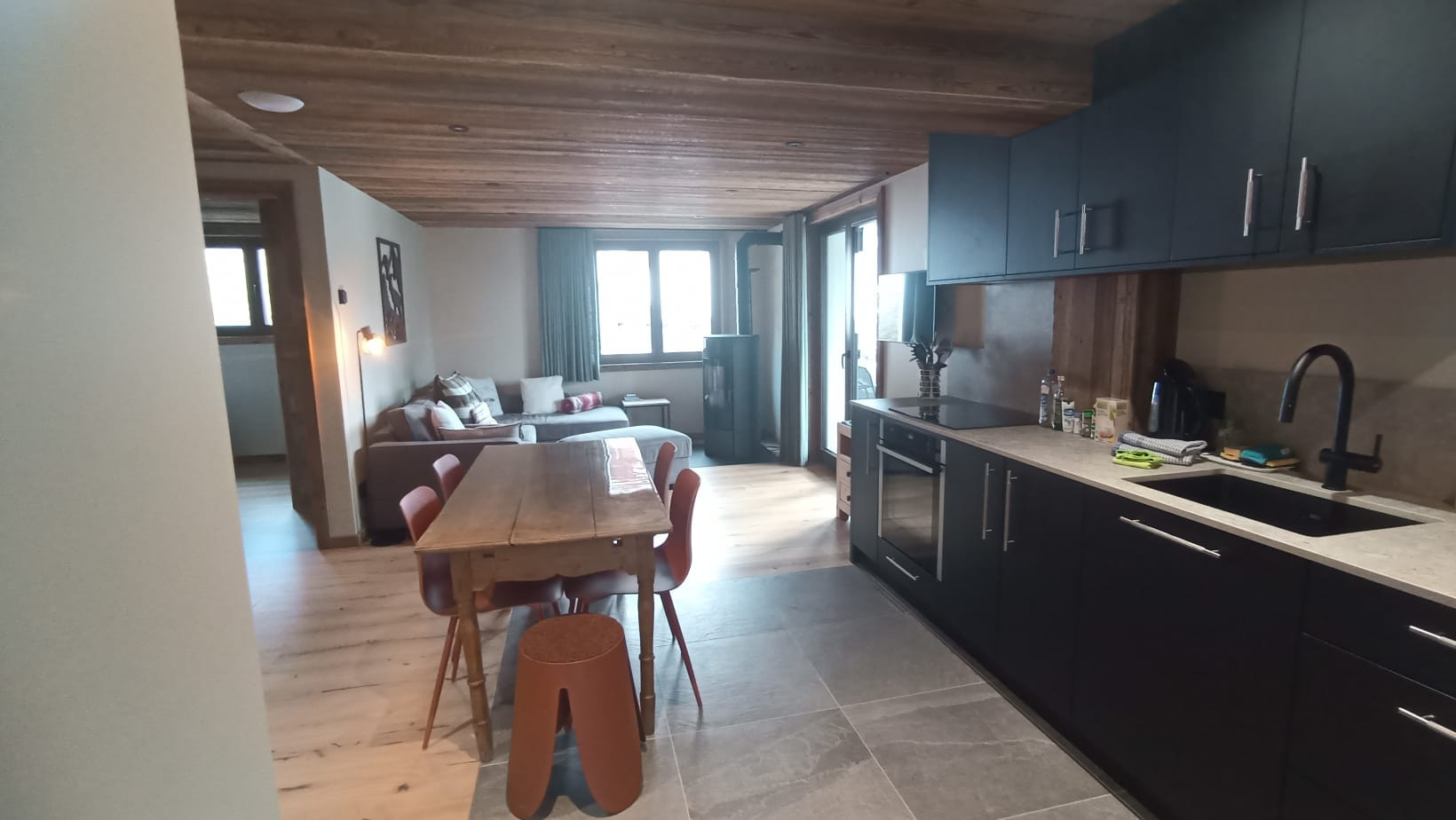 Chalet, living room, Châtel: skiing, snow, sun, family vacation