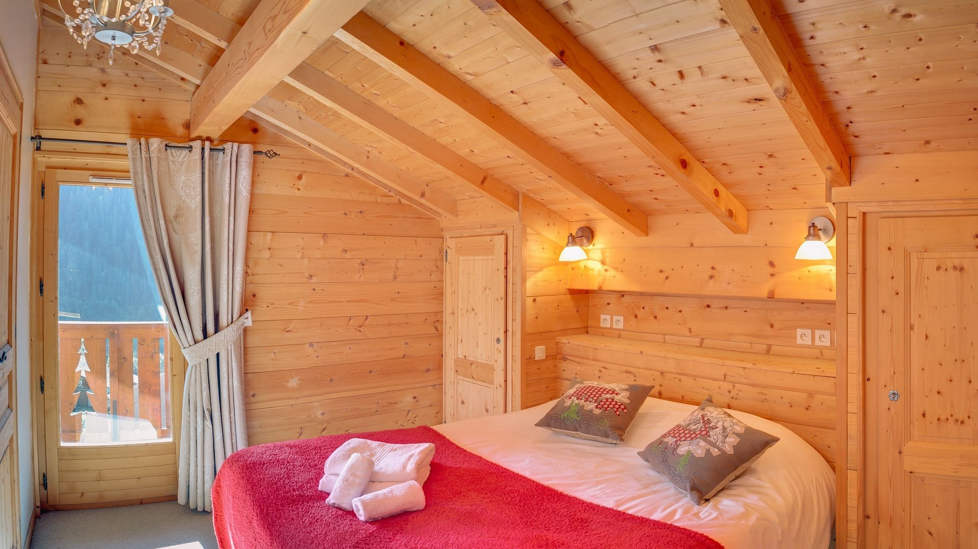 Chalet Tarine, Bedroom double bed, Châtel Raclette 74