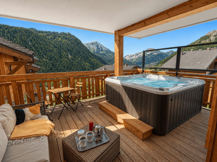 O Rouge Residence, Terrace with Jacuzzi, Châtel Nature (ALT)