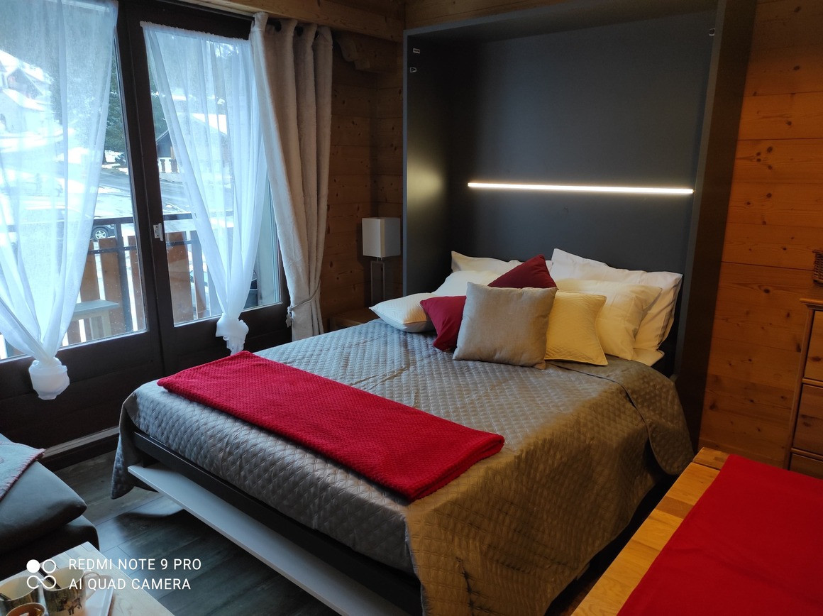Residence Alpenlake 107, Bedroom double bed, Châtel Mountain 74