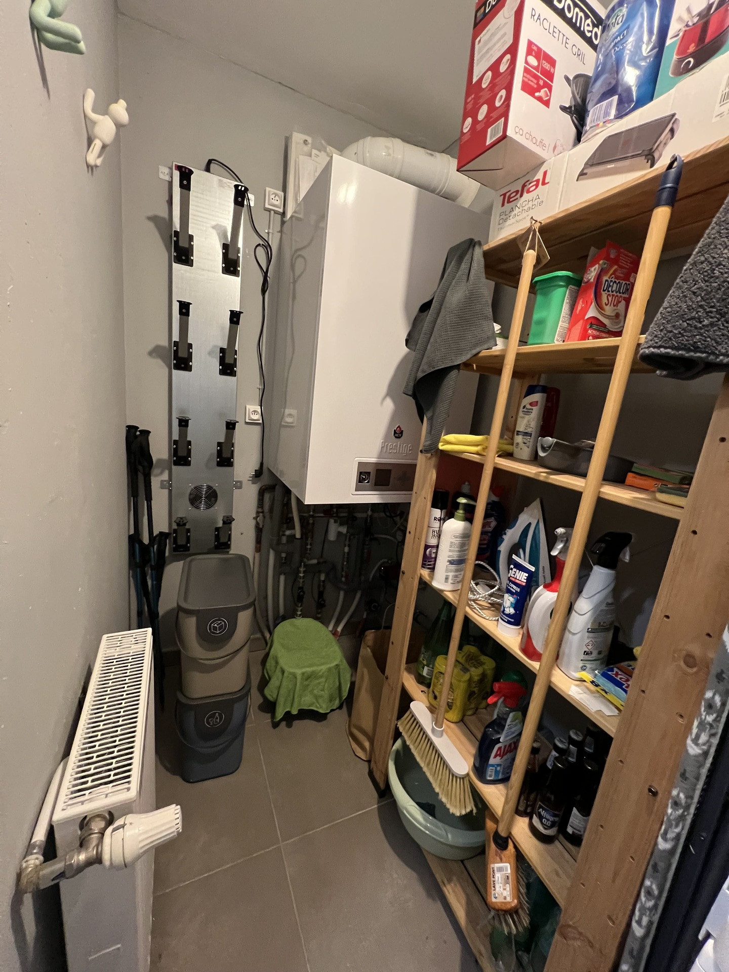 Residence 360, Apartment n°18, Laundry room with shoe dryer, Châtel Rental 74