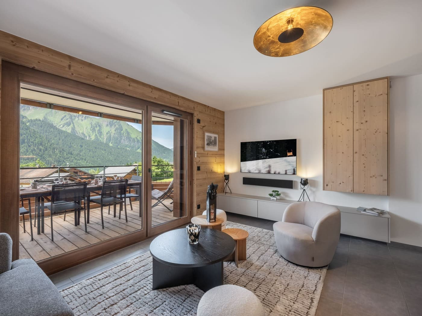 Apartment block Art Mony, Apartment 107, Chatel, Living room, Family Gateway 