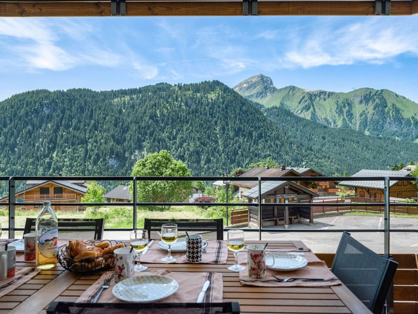 Apartment block Art Mony, Apartment 107, Chatel, Patio, Lunch with Mont de Grange
