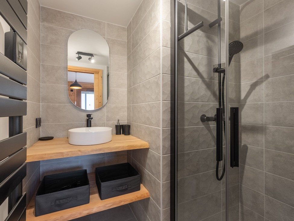 Apartment block Art Mony, Apartment 203, Chatel, Shower room, Winter sports Apartment block Art Mony, Apartment 203, Chatel, Shower room, Winter sports