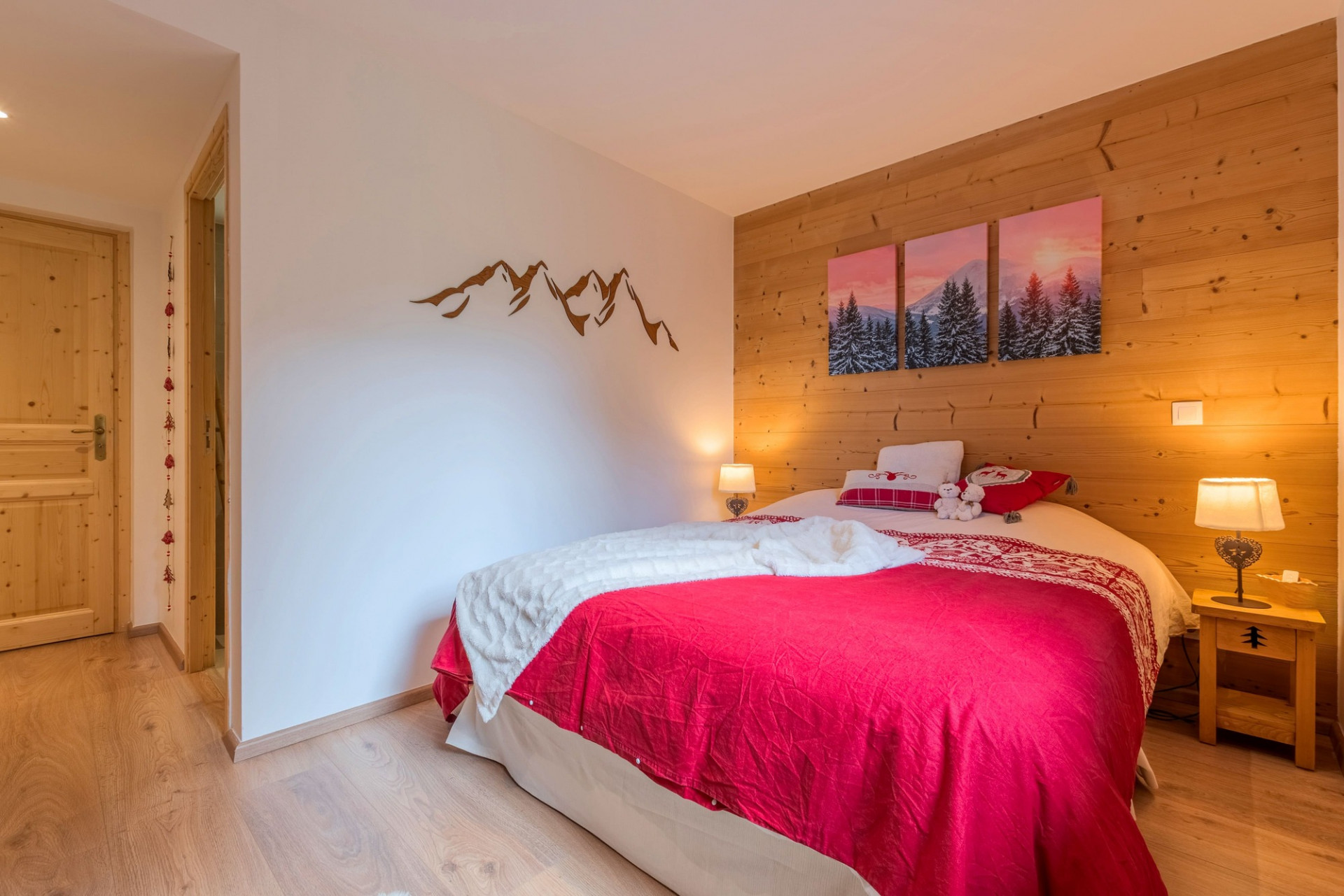 Chalets des Freinets Residence, Building C, Apartment 301, Double Room, Châtel Tourism