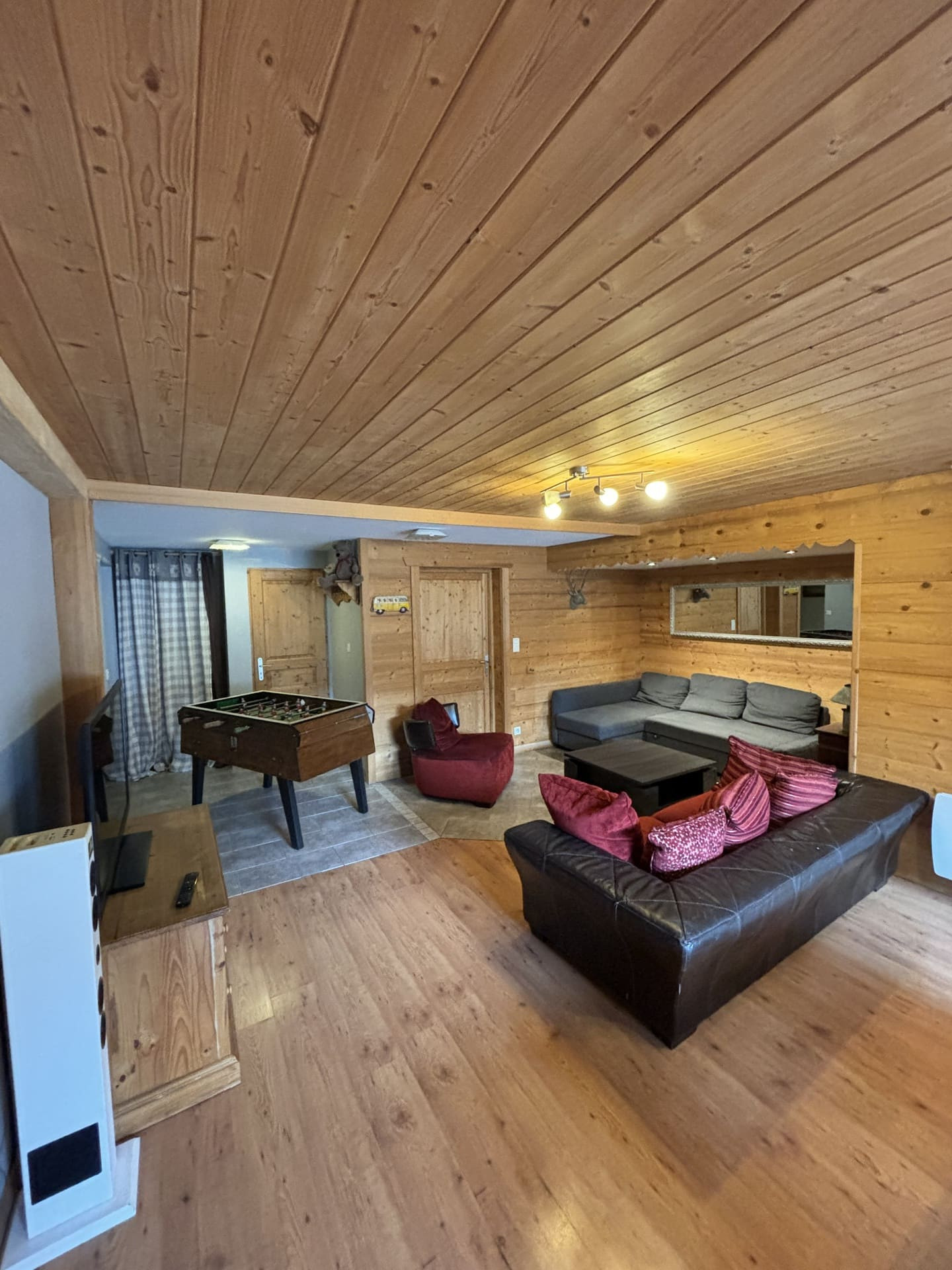 Residence CRISTAUX DES NEIGES, Apartment sleeps 8, Living room, Mountains holidays 74
