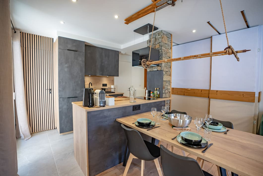 Residence Grand Tetras, Apartment 203, Chatel, Living room and kitchen, Portes du Soleil