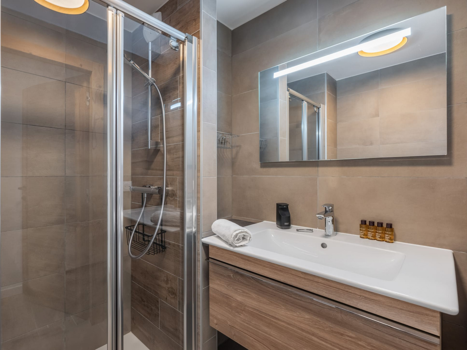 Residence l'Alchimie, Apartment 22B, Chatel, Shower room, Relaxation in the mountains