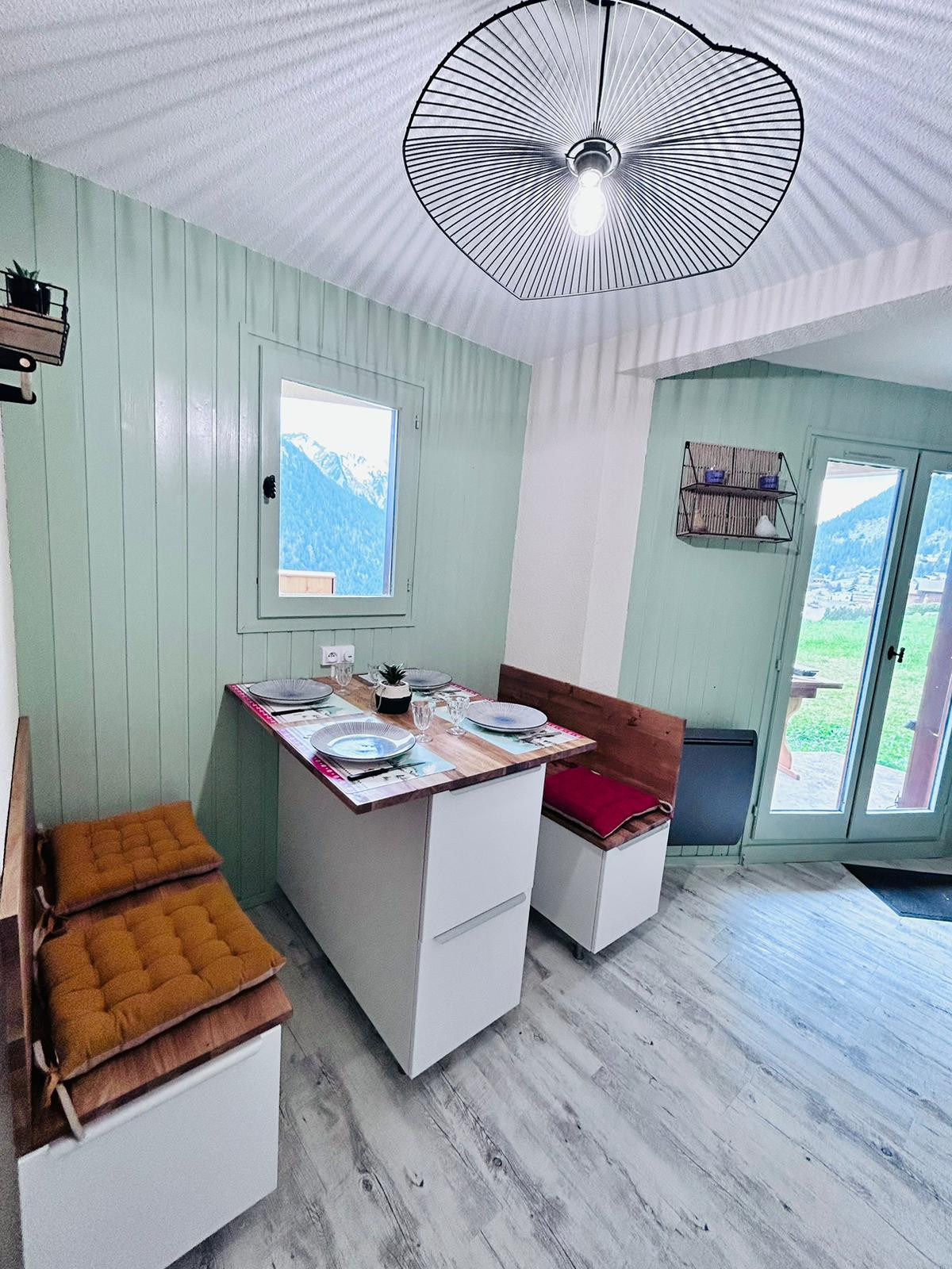 Residence l'Alpage, Apartment 2E, Châtel, Dining area, Ski equipment rental 74