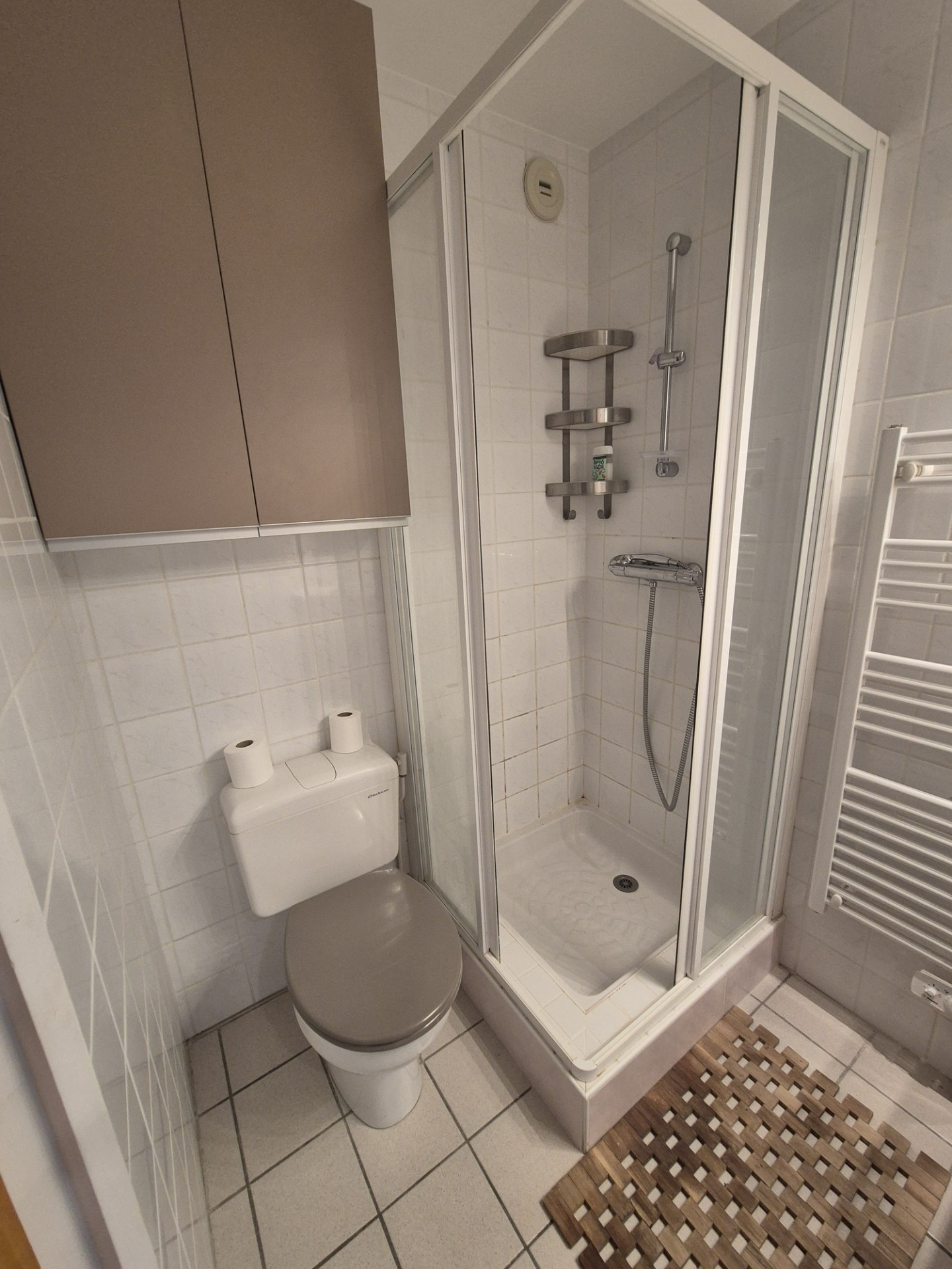 Le Chamois - Les Jonquilles Residence, shower room, Châtel Soleil Ski Vacations
