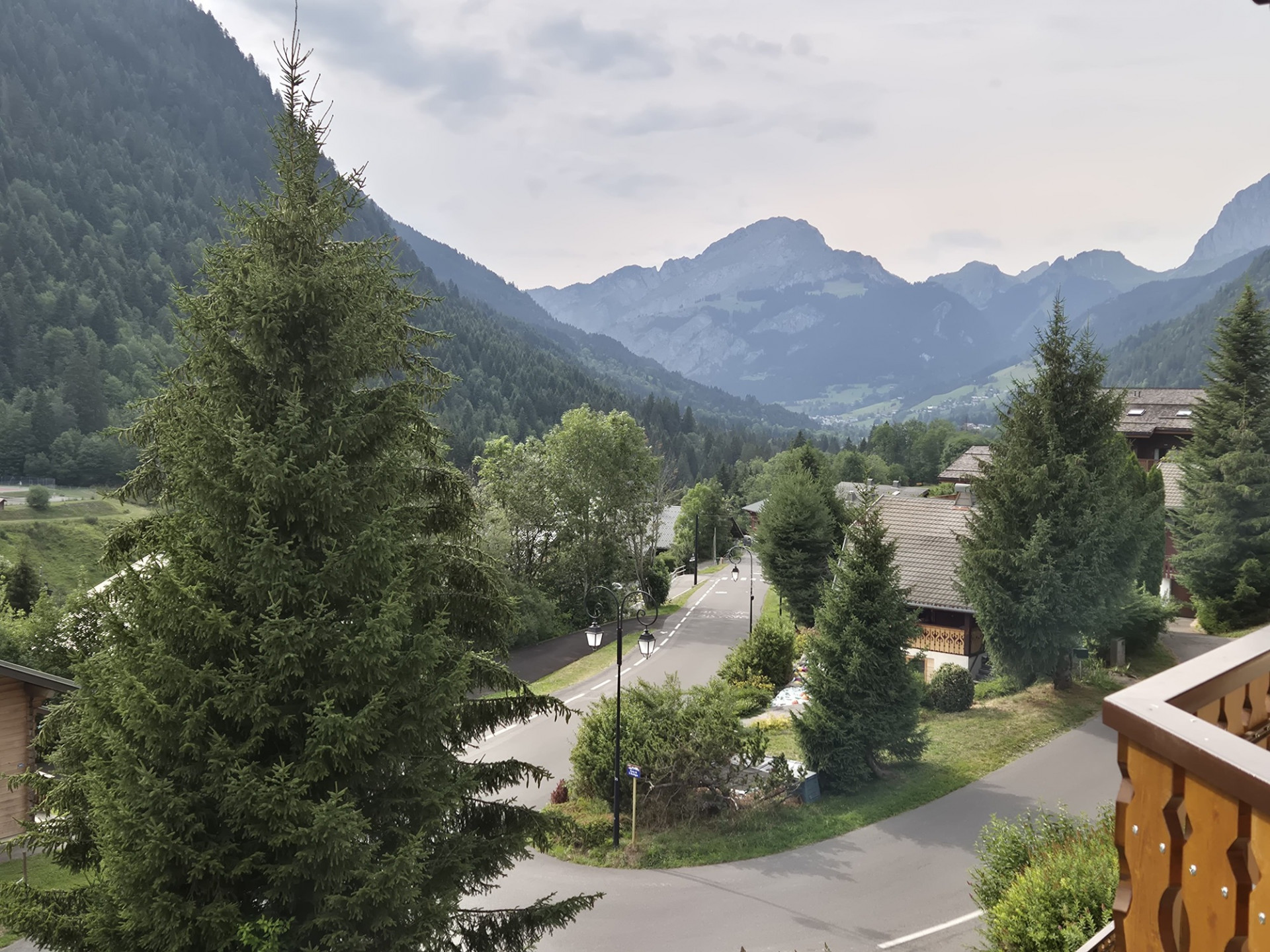 Le Chamois - Les Jonquilles Residence, mountain view, Châtel skiing and snow