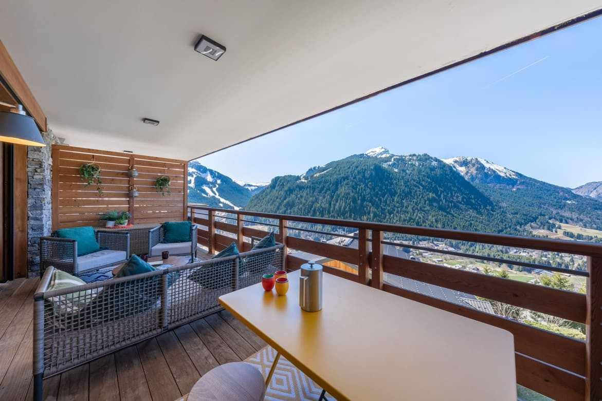 Residence The Flambeaux, Châtel, Balcony with garden furniture and mountain view, Family holiday