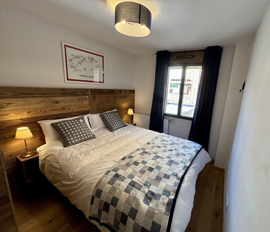 Résidence Les Soldanelles, appartement 07, chambre double, Châtel vacances montagne 