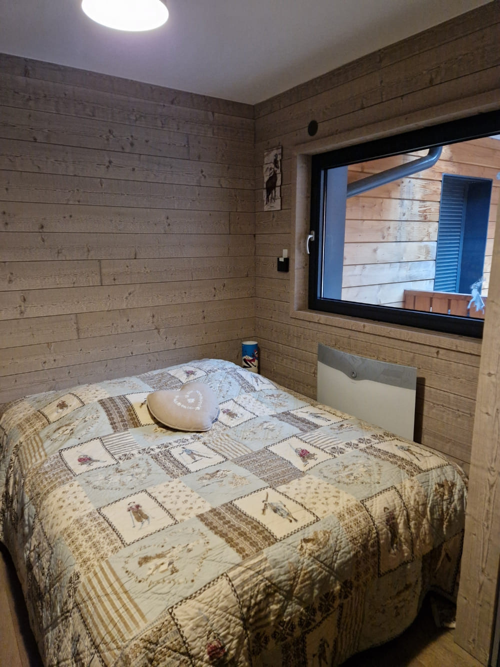 Résidence Les Soldanelles, Appartement 12, chambre, Châtel randonnée vacances montagne