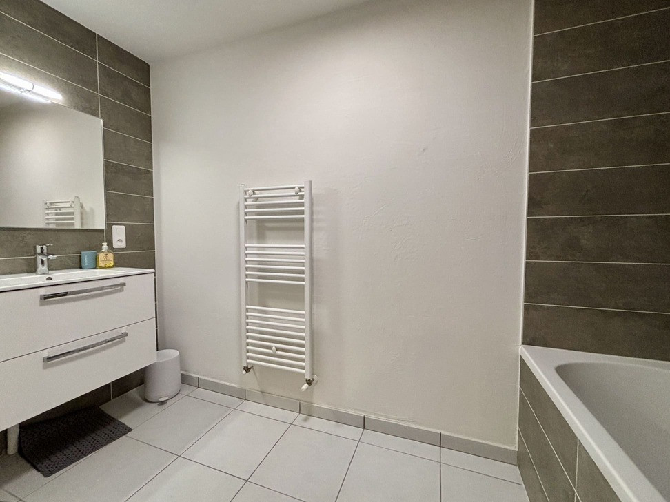 Les Soldanelles Residence, Building A, Apartment 02, bathroom, Châtel sation-village 74