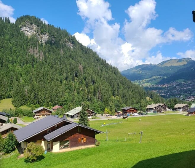 Résidence Les Tyroliens, Appartement 12A, Châtel, Vue, Montagne été