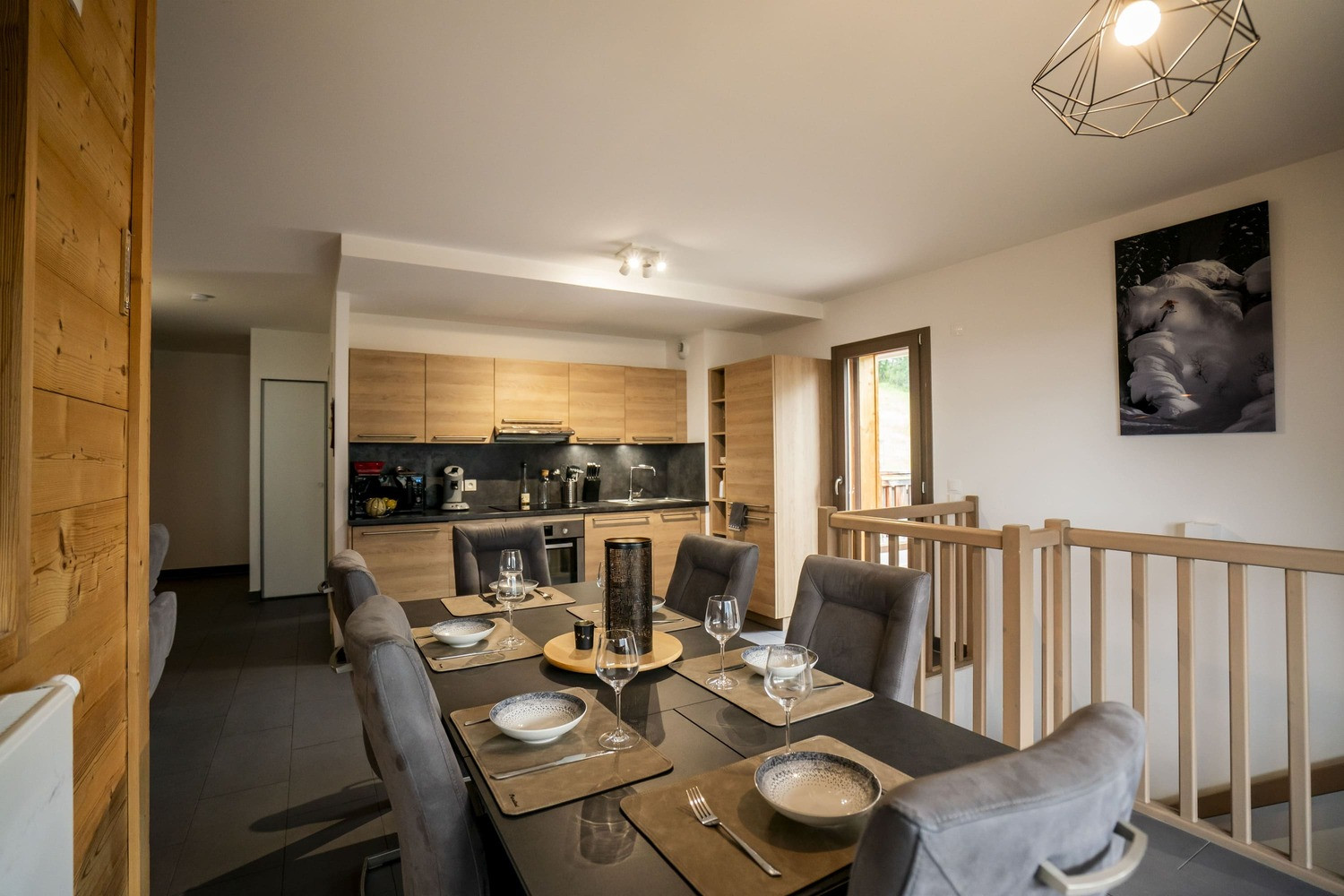 Residence O Rouge, apartment B1, dining room/kitchen, Châtel, Haute-Savoie