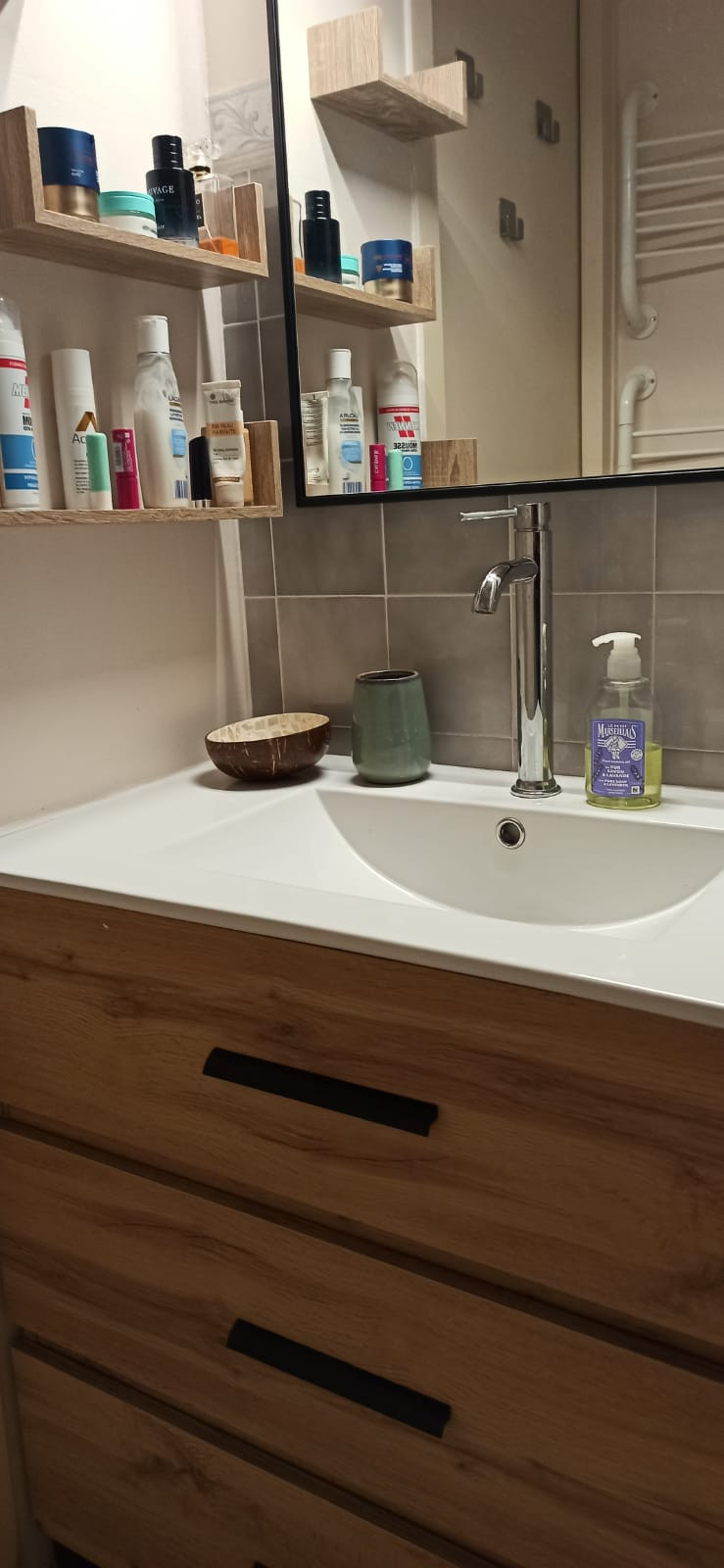 Résidence Perce Neige, Appartement 28C, Châtel, Salle de bains, Portes du Soleil Résidence Perce Neige, Appartement 28C, Châtel, Salle de bains, Portes du Soleil